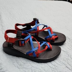 Chaco Women's Size 8 Strappy Blue And Red Excellent Condition Hiking Walking